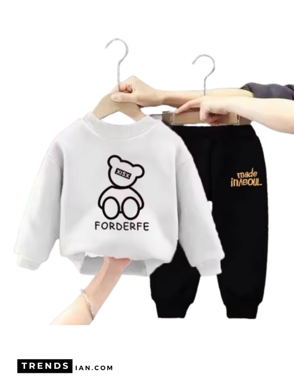 Forderfe Kids Boys & Girls White Sweater And Trousers Black  Two-Piece Sets Dt68